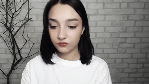 Snapshot of veryveryshygirl chatting on February 8, 12:28 pm Ana online show from February 8, 12:28 pm