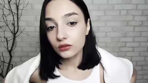 Snapshot of veryveryshygirl chatting on February 20, 7:01 am Ana online show from February 20, 7:01 am