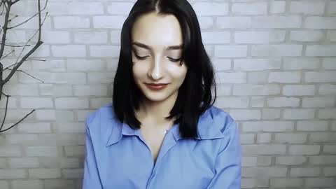 Snapshot of veryveryshygirl chatting on February 27, 2:10 pm Ana online show from February 27, 2:10 pm