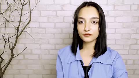 Snapshot of veryveryshygirl chatting on March 8, 11:37 am Ana online show from March 8, 11:37 am