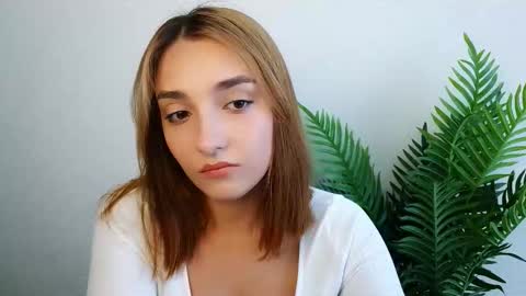 Snapshot of veryveryshygirl chatting on September 16, 12:17 pm Ana online show from September 16, 12:17 pm