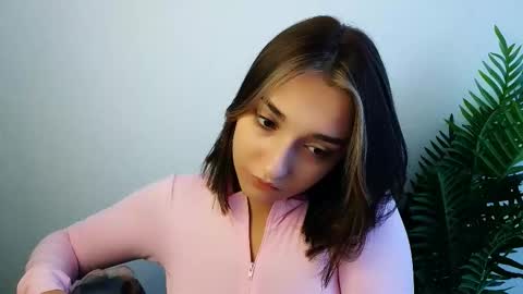 Snapshot of veryveryshygirl chatting on October 3, 11:29 am Ana online show from October 3, 11:29 am