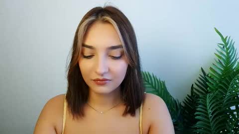 Snapshot of veryveryshygirl chatting on October 27, 12:31 pm Ana online show from October 27, 12:31 pm