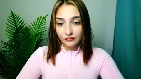 Snapshot of veryveryshygirl chatting on November 14, 1:54 pm Ana online show from November 14, 1:54 pm