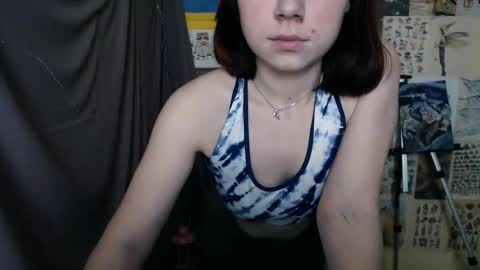 veryveryvery_shy online show from January 23, 9:50 am