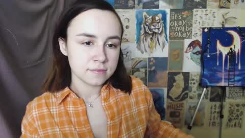 veryveryvery_shy online show from March 7, 9:18 am