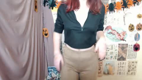 veryveryvery_shy online show from October 8, 5:16 am