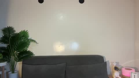 Snapshot of via_olala chatting on September 19, 3:56 pm via_olala online show from September 19, 3:56 pm