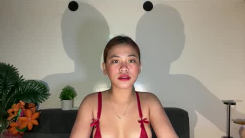 Snapshot of via_olala chatting on November 3, 7:15 pm via_olala online show from November 3, 7:15 pm