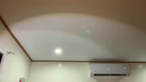 Snapshot of via_olala chatting on November 8, 8:25 am via_olala online show from November 8, 8:25 am