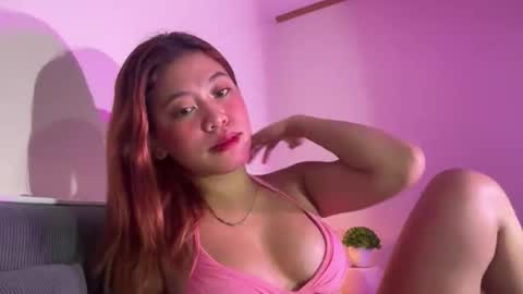 Snapshot of via_olala chatting on November 9, 7:12 pm via_olala online show from November 9, 7:12 pm