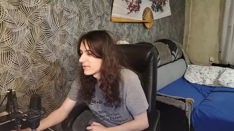 vialeras online show from December 6, 12:56 am