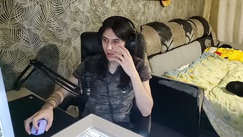 vialeras online show from January 3, 10:19 pm