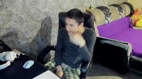 vialeras online show from March 8, 1:03 pm