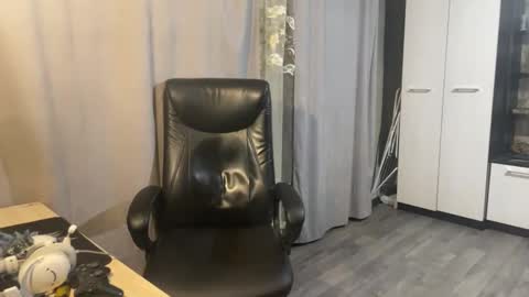 vialeras online show from November 20, 1:50 am