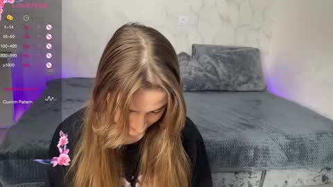 Snapshot of vibe_and_night chatting on October 18, 7:09 am Vail and Nevada online show from October 18, 7:09 am