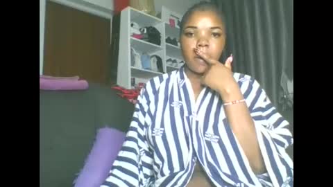 Snapshot of vibegoddess chatting on October 2, 3:57 am tasha online show from October 2, 3:57 am