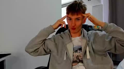 Snapshot of vibemygirl chatting on March 11, 6:43 am vibemygirl online show from March 11, 6:43 am