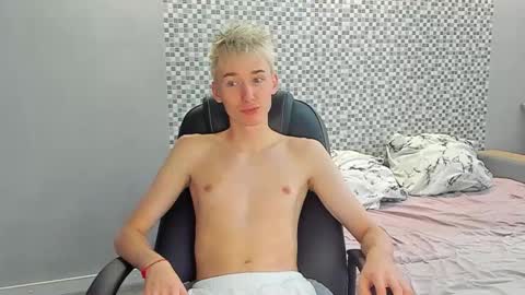 Snapshot of vibemygirl chatting on September 10, 8:58 am vibemygirl online show from September 10, 8:58 am