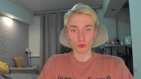 Snapshot of vibemygirl chatting on November 9, 7:01 pm vibemygirl online show from November 9, 7:01 pm