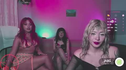 Sophie and Stan  online show from October 6, 3:15 am