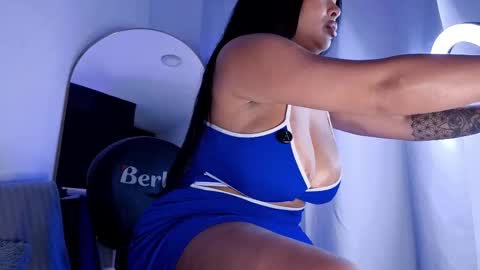 Snapshot of vickygrey1 chatting on October 2, 6:59 pm Vicky Greys online show from October 2, 6:59 pm