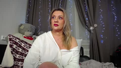 victoria50 online show from January 3, 3:55 pm