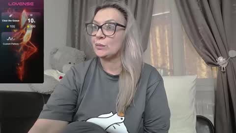 victoria50 online show from October 14, 7:31 am