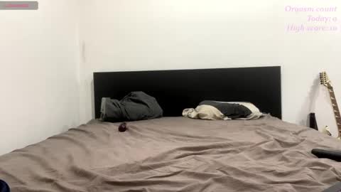 Victoria97 online show from December 13, 2:05 pm