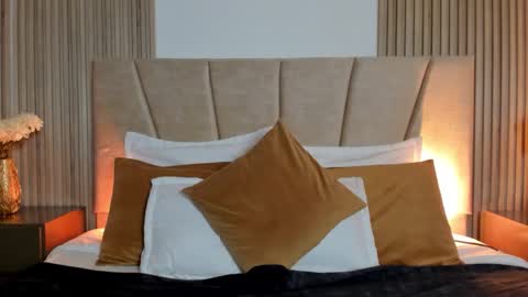 VIC online show from November 6, 11:33 am