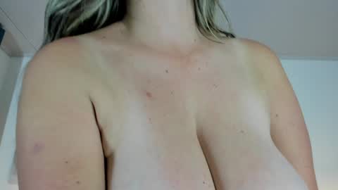 victoria_queen2 online show from February 4, 4:26 am