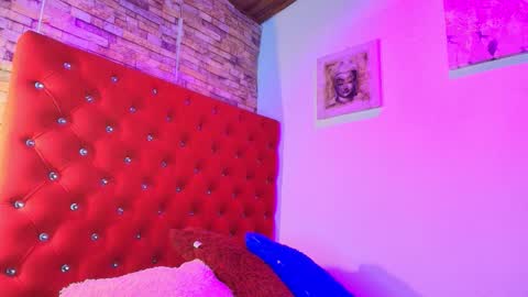 Snapshot of victoria_thompson6 chatting on September 14, 1:32 pm victoria online show from September 14, 1:32 pm