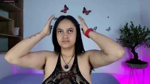 Snapshot of victoriablack_ chatting on November 2, 11:01 am Victoria online show from November 2, 11:01 am