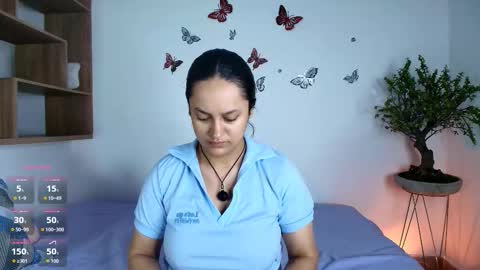 Snapshot of victoriablack_ chatting on November 3, 11:00 am Victoria online show from November 3, 11:00 am