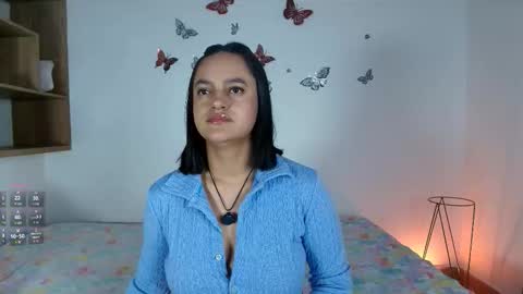 Snapshot of victoriablack_ chatting on November 19, 11:21 am Victoria online show from November 19, 11:21 am