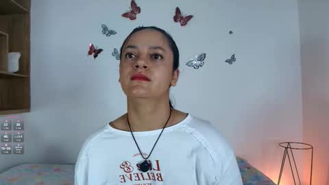 Snapshot of victoriablack_ chatting on November 20, 11:32 am Victoria online show from November 20, 11:32 am