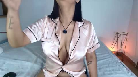 Snapshot of victoriablack_ chatting on November 29, 11:24 am Victoria online show from November 29, 11:24 am