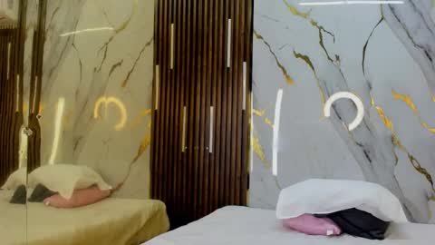 Victoria  online show from November 23, 7:57 pm