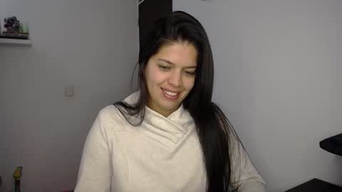 victorialg online show from November 10, 7:35 pm