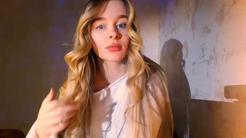 Eva and Victor online show from December 5, 1:06 pm