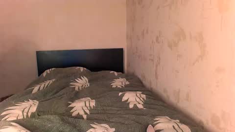 Eva and Victor online show from December 6, 1:00 pm