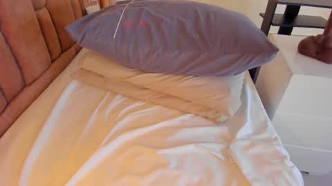 Victoria  online show from March 9, 5:28 pm