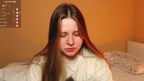 Snapshot of victoriassecrets_ chatting on February 22, 12:49 am victoriassecrets_ online show from February 22, 12:49 am