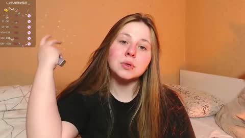 Snapshot of victoriassecrets_ chatting on February 26, 12:25 pm victoriassecrets_ online show from February 26, 12:25 pm