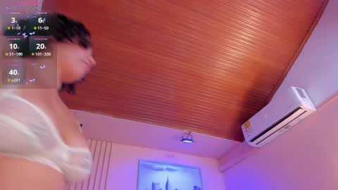 Viiolett online show from January 24, 1:35 am