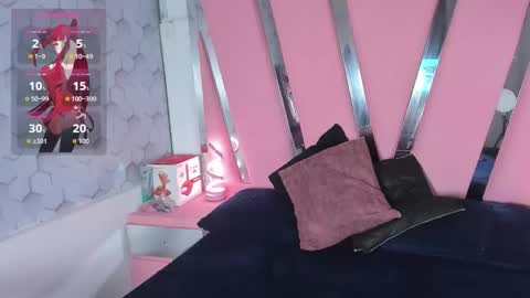 Violet online show from October 18, 1:45 pm