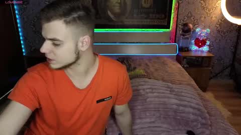 vikki and george online show from March 6, 7:54 pm