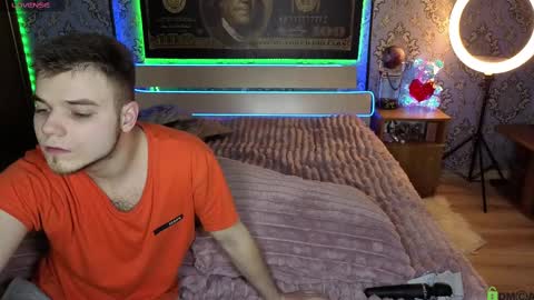 vikki and george online show from March 12, 10:07 pm