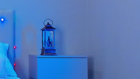 VIKKI online show from December 28, 6:40 pm