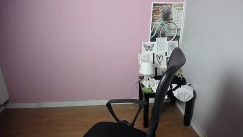 Snapshot of viktoria_lovely chatting on December 27, 6:14 am viktoria_lovely online show from December 27, 6:14 am